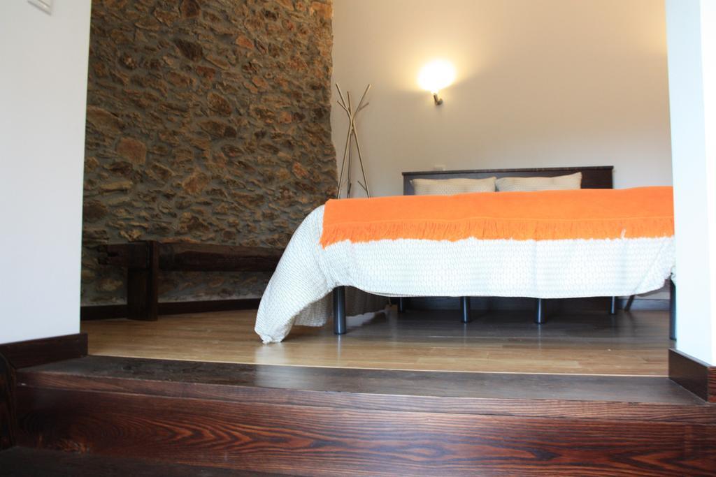 Casas Do Bairrinho Guest House Sambade Exterior photo